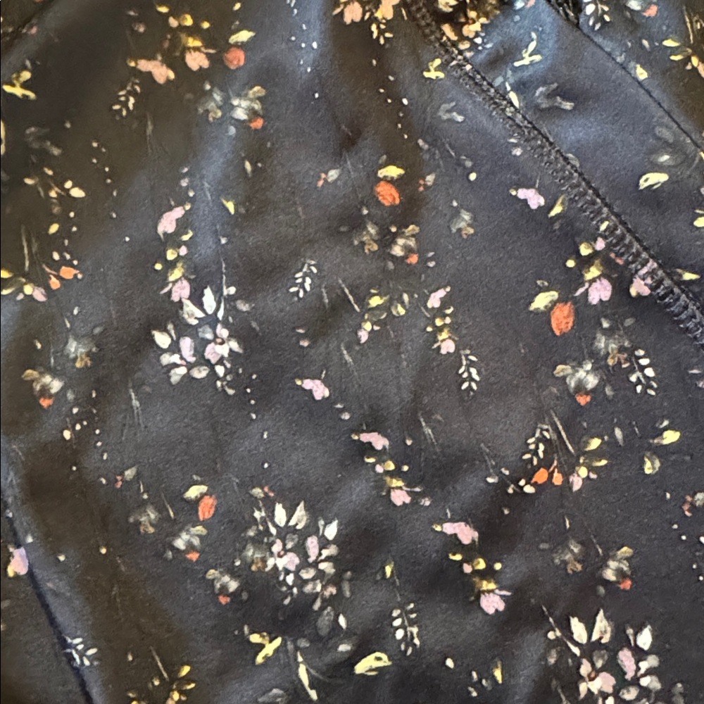 FLX 6.5” Bike Shorts w/Hip Pockets - Picture 2 of 7